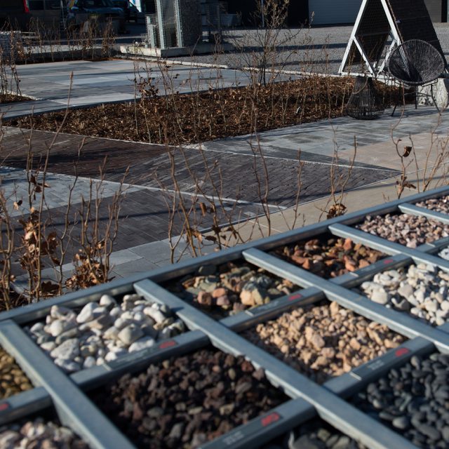 Nieuw toonpark met materialen voor tuin, oprit, pad en terras!